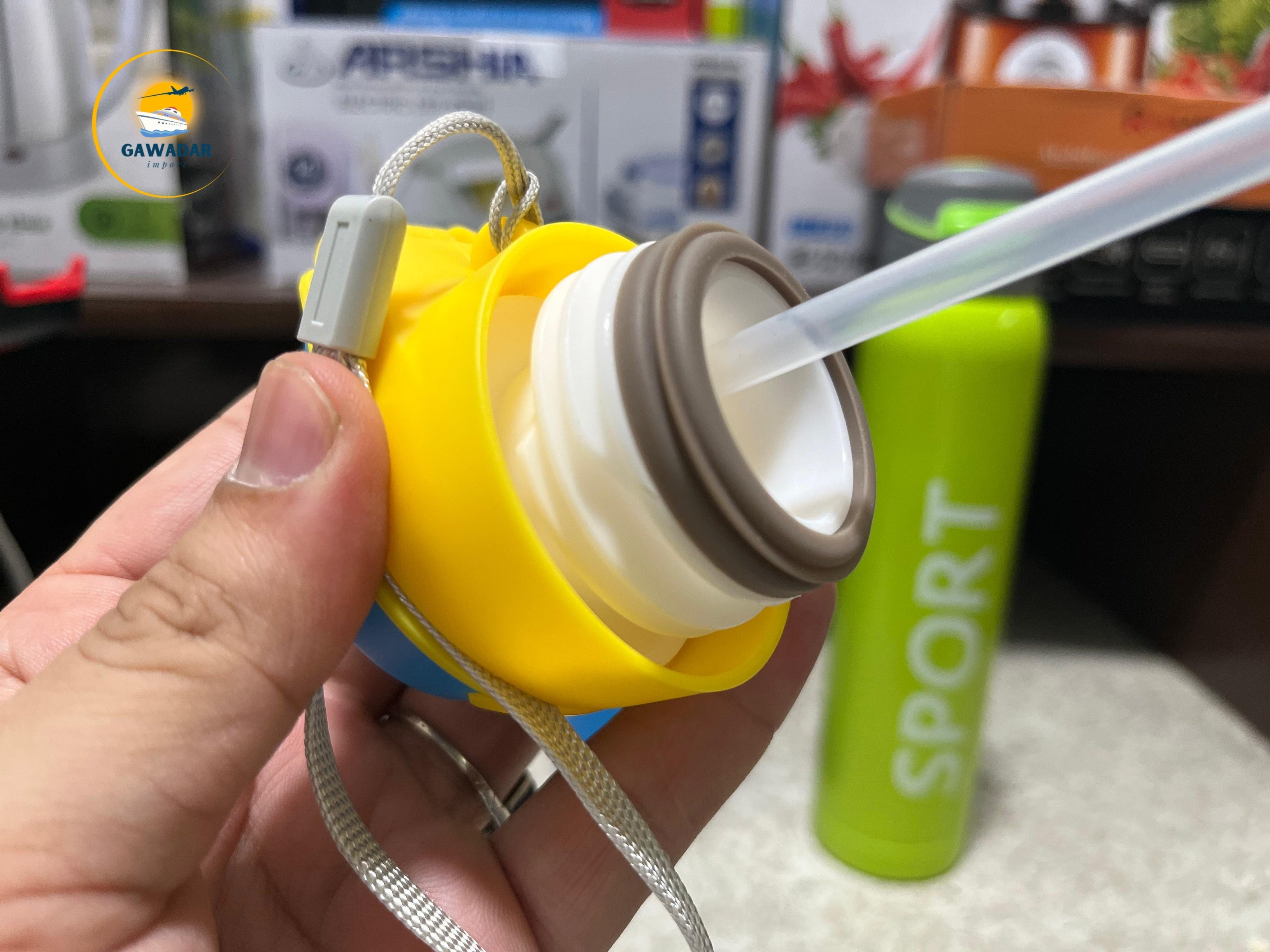 SPORT Brand Cold water bottles , Stainless Steel Built In Straw 750ml