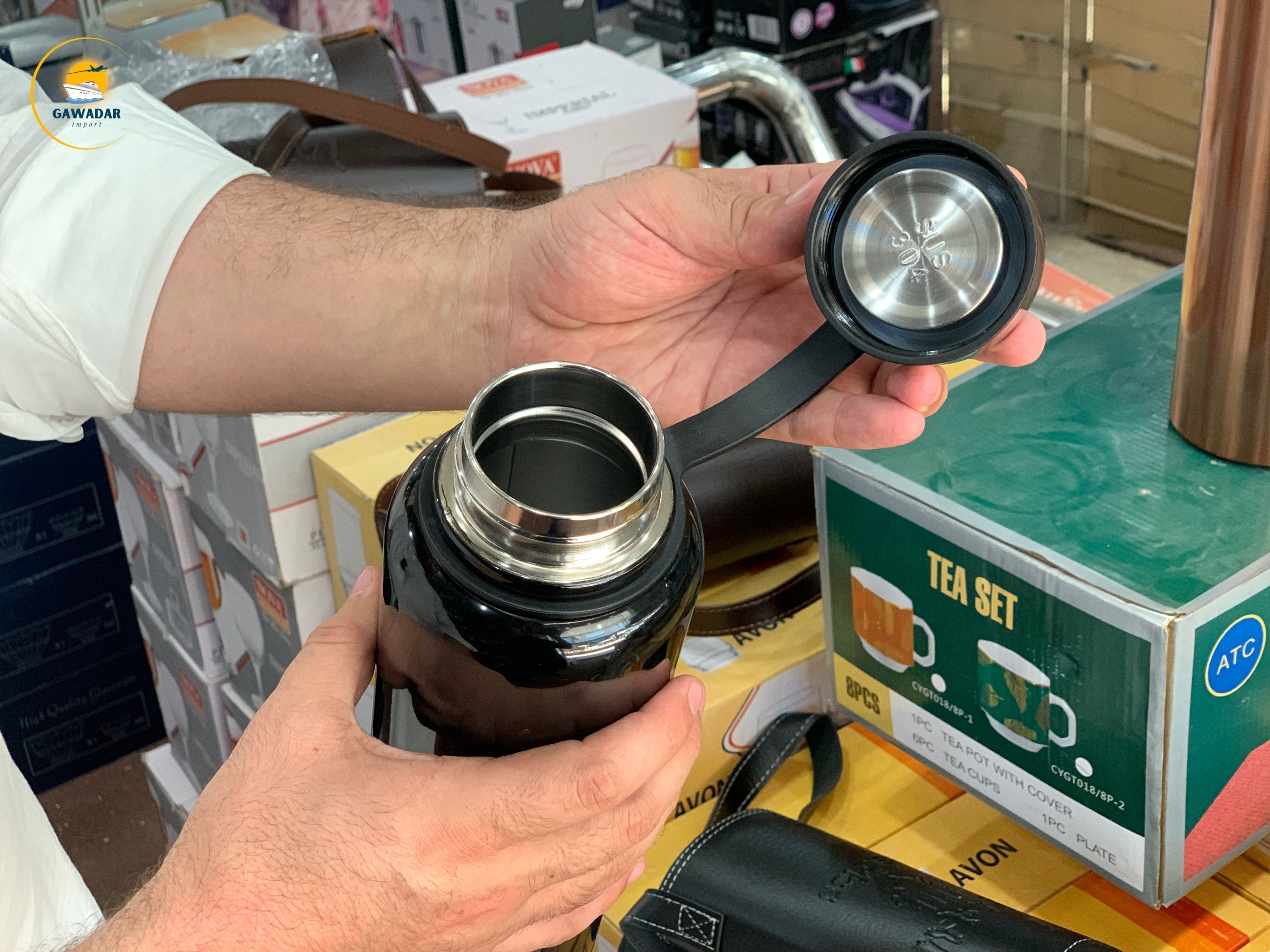 Vacuum Hot & Cold Bottles with Leather Cover  1100 ML Stainless Steel  Hot Selling Item