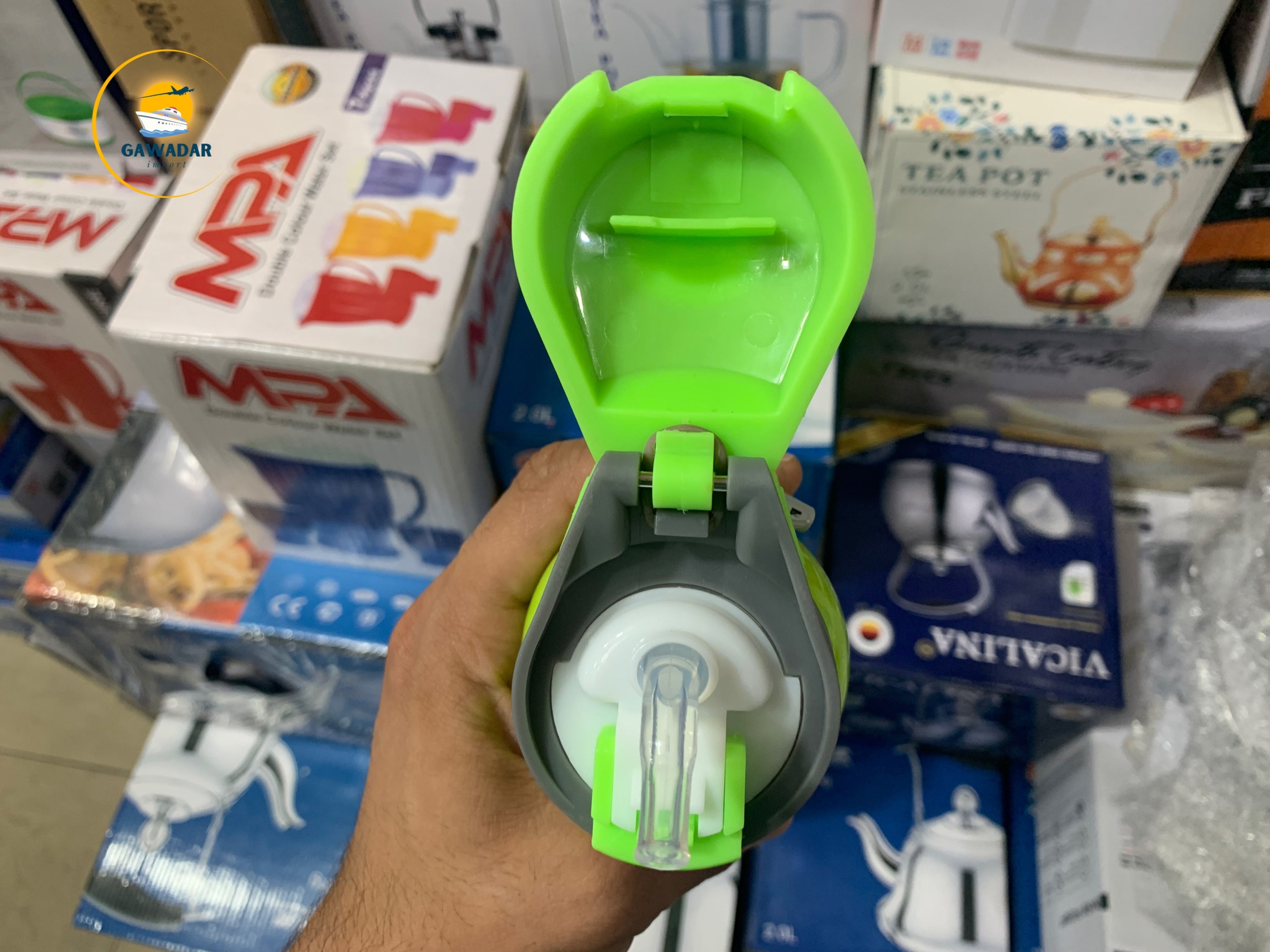 SPORT Brand Cold water bottles , Stainless Steel Built In Straw 750ml