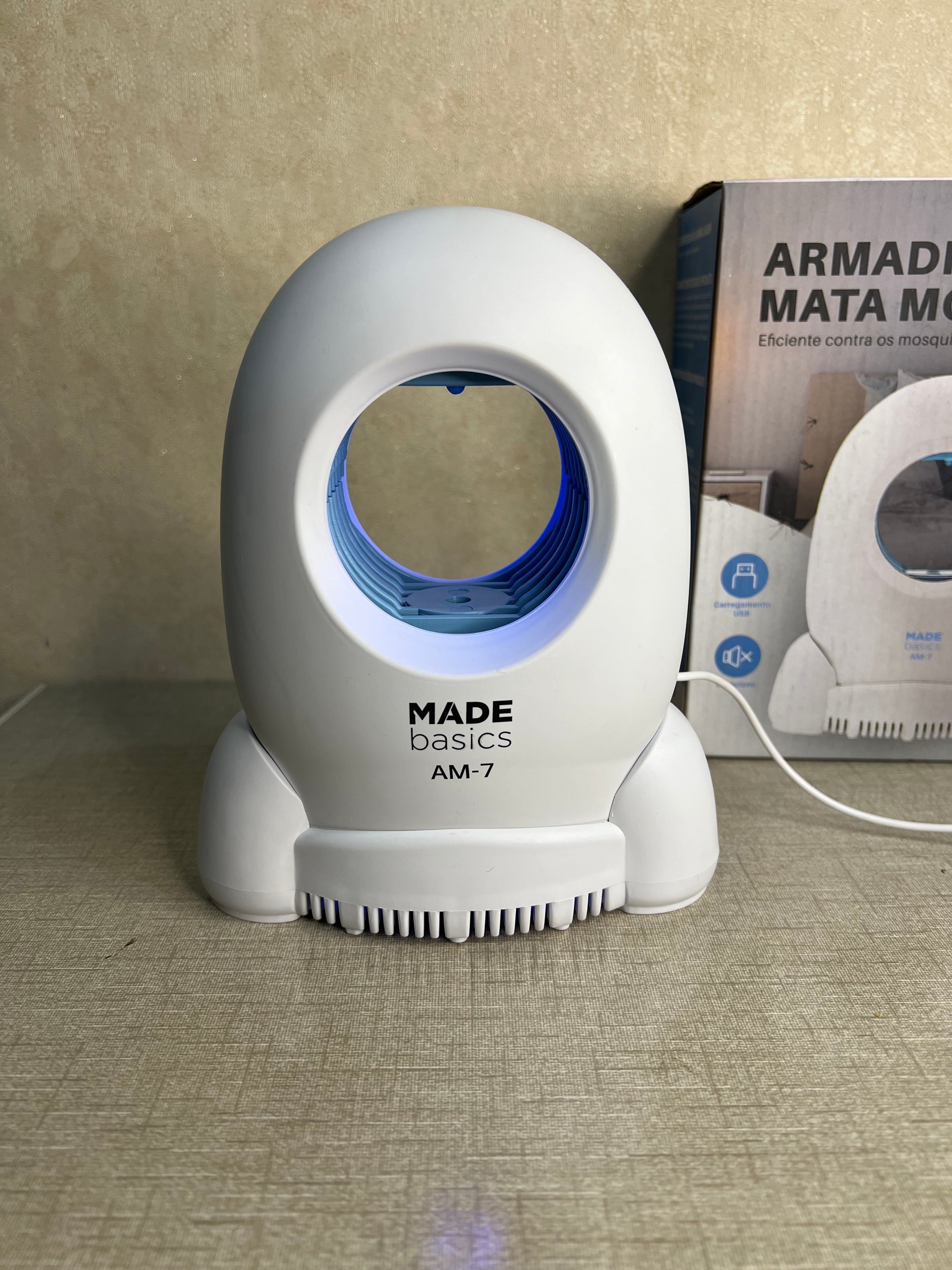 MADE Basics AM-7 360-Degree Rocket-Shaped Photocatalyst Mosquito Lamp: Silent Repellent with Attractant